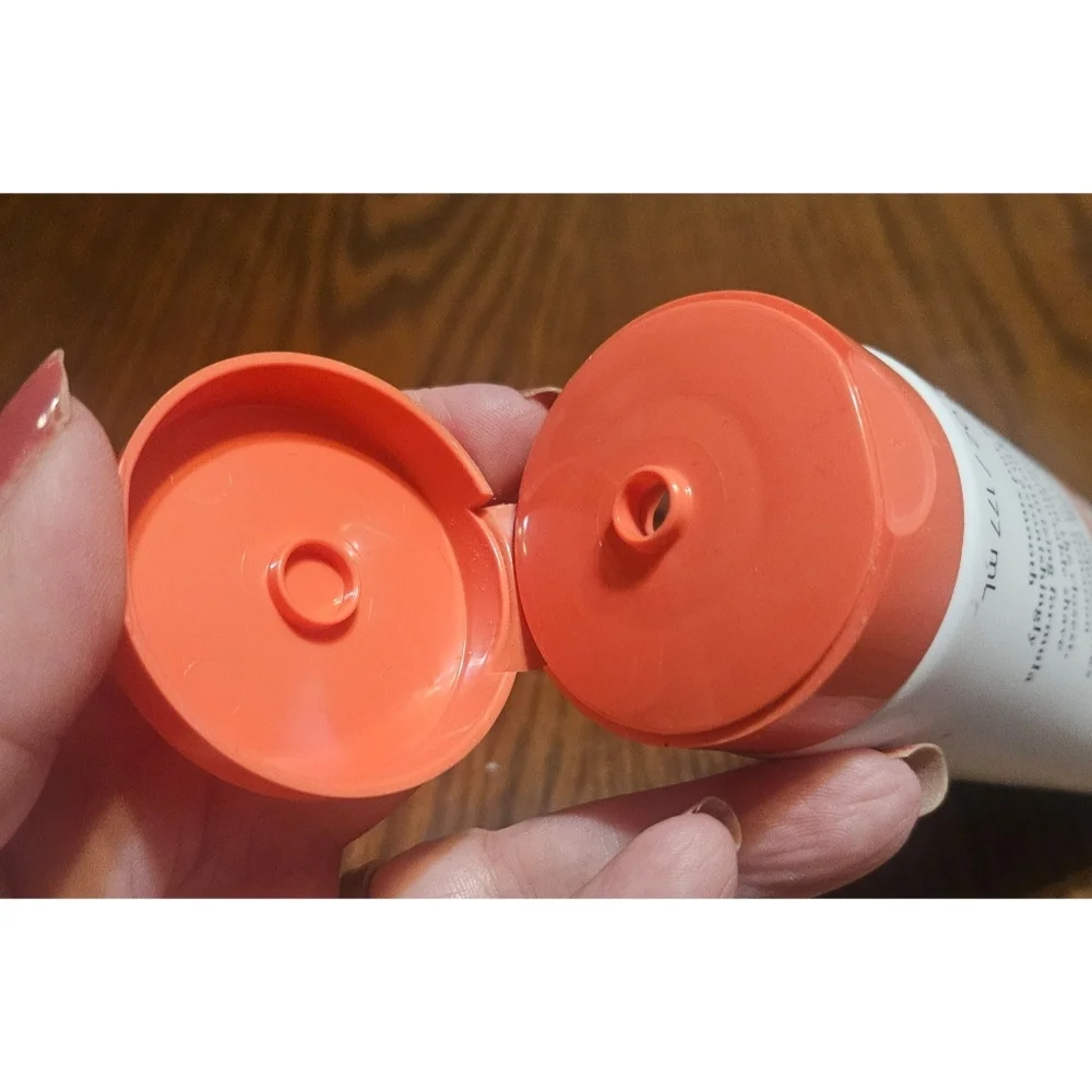 NEW CREMO Moisturizing Shave Cream